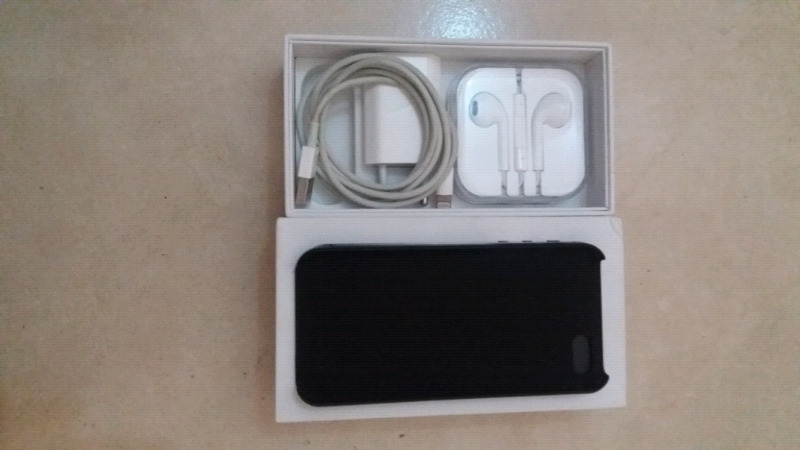 Excellent IPhone 5S Space Gray With Box and Accessories