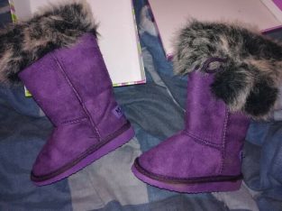 REDUCED Size 6 girls boots