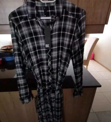 Brand new woolies size 34 checked dress